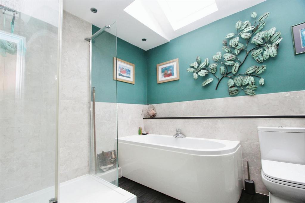 A0cc813f-glenivy 20bathroom.JPG