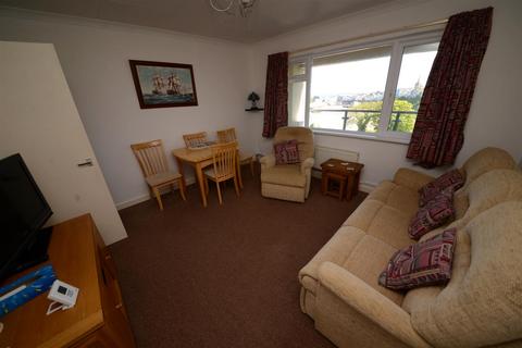 2 bedroom flat for sale, Croft Court, The Croft