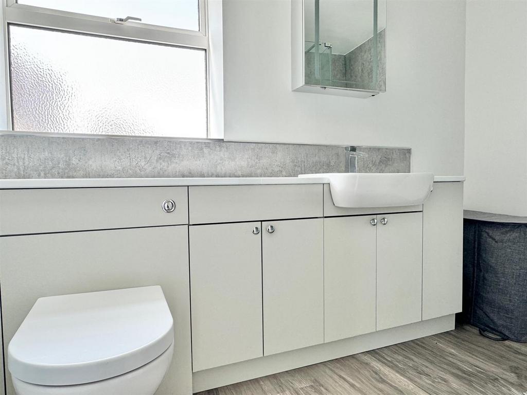 Showerroom.jpg
