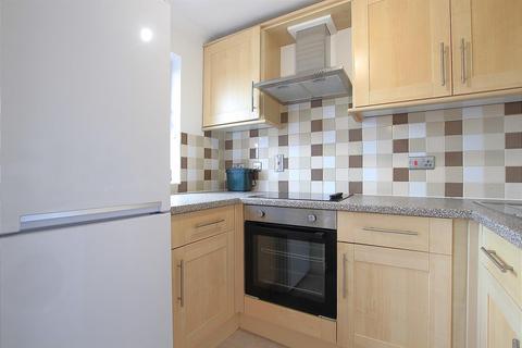 1 bedroom apartment to rent, Beaumont Place, Isleworth TW7