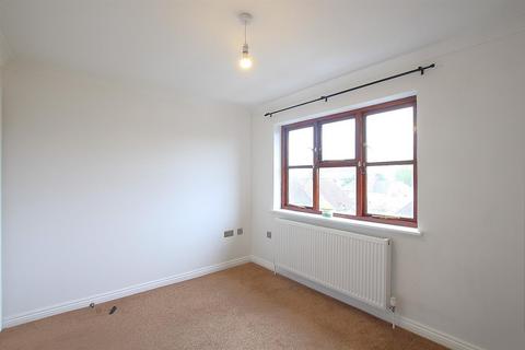 1 bedroom apartment to rent, Beaumont Place, Isleworth TW7