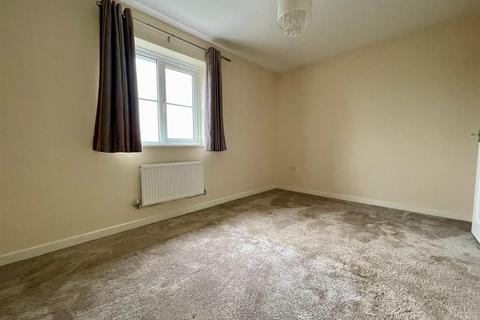 2 bedroom townhouse to rent, Slate Drive, Burbage