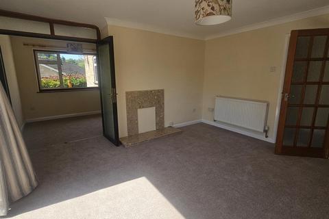 3 bedroom detached bungalow for sale, Millfield Close, Knighton