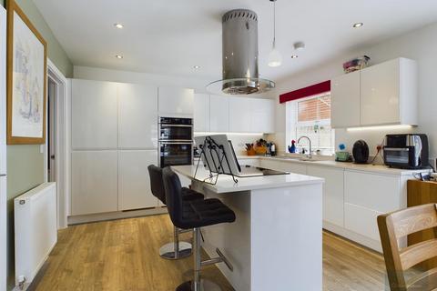 3 Dilton Close, Trowbridge, BA14 0FS