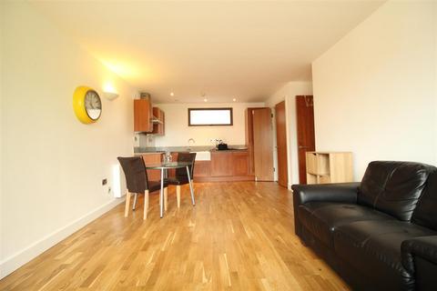 2 bedroom apartment to rent, Advent 2/3, 1 Isaac Way, Ancoats
