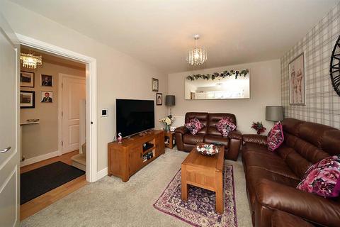 4 bedroom house for sale, Monk Close, Macclesfield