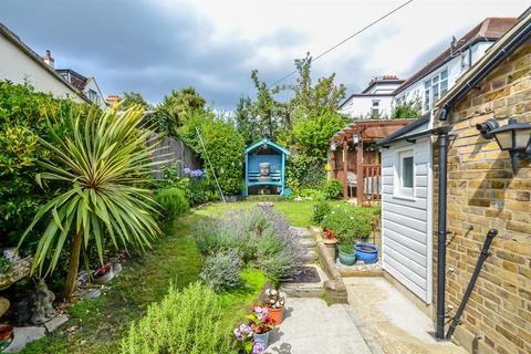 3 bedroom semi-detached house for sale, Queens Road, Leigh-On-Sea SS9