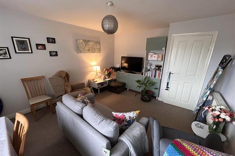 2 bedroom maisonette to rent, Turves Green, Birmingham B31