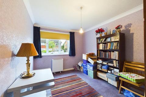12 Abbey Close, Pinner, HA5 2AW