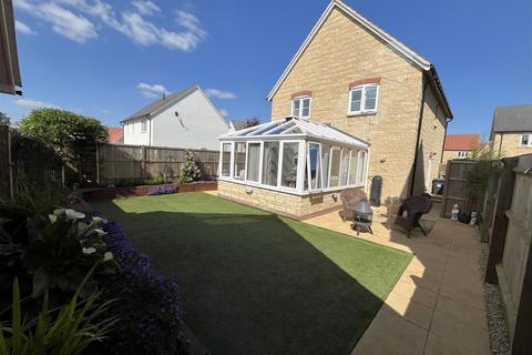 4 bedroom detached house for sale, Studley Gardens, Studley, Calne