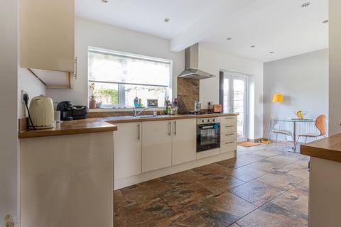 1 Bardsey Crescent, Llanishen, Cardiff, CF14 5JZ