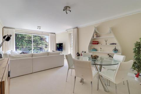 3 bedroom apartment for sale, Palace Road, East Molesey
