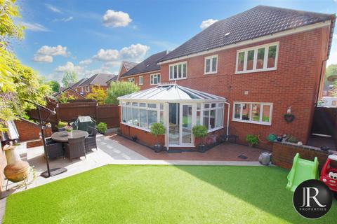 4 bedroom detached house for sale, Pinetrees, Rugeley WS15