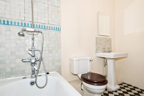 1 bedroom apartment for sale, Columbia Road, London E2
