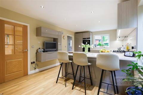 5 bedroom detached house for sale, Sandringham Close, Calderstones Park, Whalley, Ribble Valley