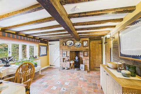 undefined, Hill Road, Basingstoke RG23