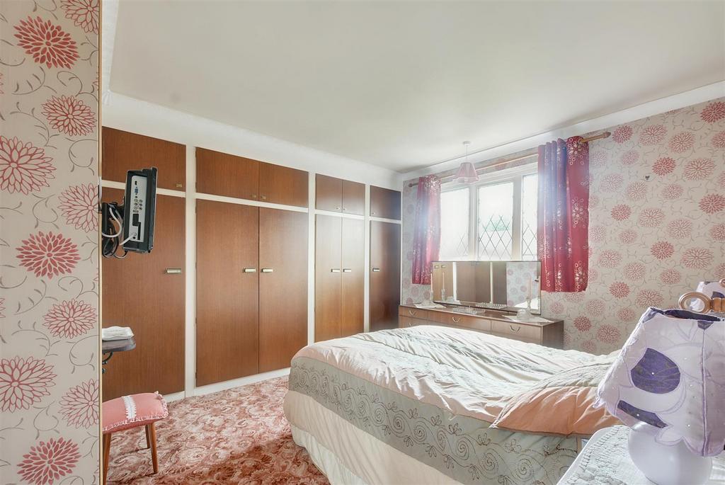 Bedroom 1 1.jpeg