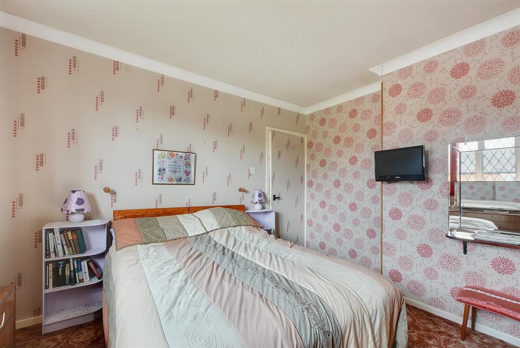 Bedroom 1 2.jpeg