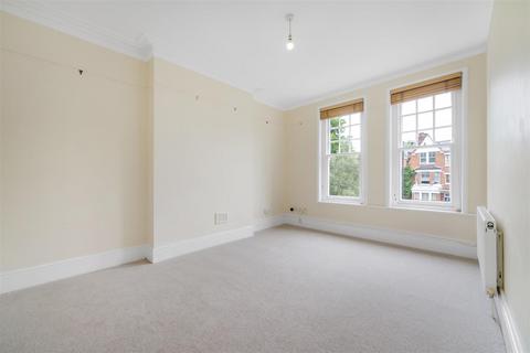 4 bedroom flat to rent, Thurlow Park Road, West Dulwich, SE21