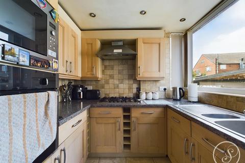 3 bedroom semi-detached house for sale, Detroit Avenue, Leeds