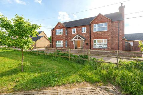 4 bedroom detached house for sale, Potton Road, Biggleswade SG18