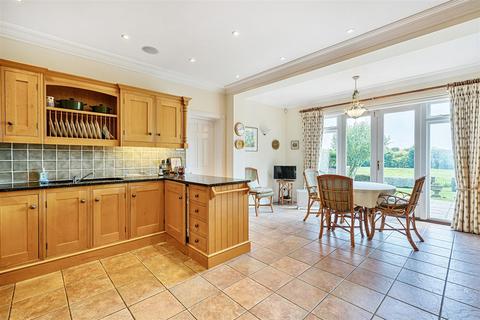 Flat 3, The Pavilion Eyhurst Park, Kingswood, Tadworth, KT20 6JP