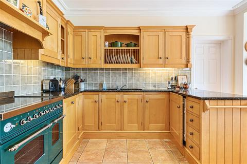 Flat 3, The Pavilion Eyhurst Park, Kingswood, Tadworth, KT20 6JP