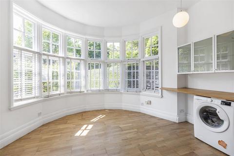 1 bedroom flat for sale, Hollycroft Avenue, Hampstead NW3