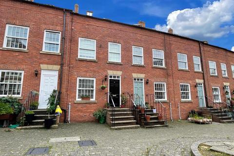 5, The Courtyard Back Trinity Road, Scarborough, YO11 2TN