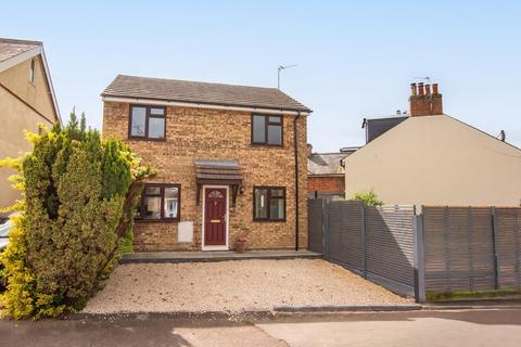 3 bedroom detached house for sale, Longfield Road, Tring