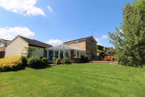 4 bedroom house for sale, Lady Close, Newnham, Daventry