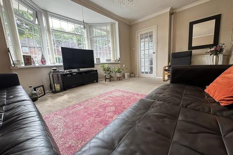 3 bedroom semi-detached house for sale, Denbigh Drive, West Bromwich