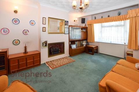 3 bedroom semi-detached house for sale, Bullwell Crescent, Cheshunt EN8