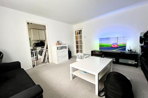 1 bedroom flat to rent, Berdan Court, George Lovell Drive, Enfield