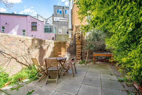 4 bedroom maisonette to rent, Weymouth Terrace, London, E2