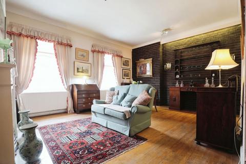 2 bedroom apartment for sale, St. Andrewgate, York, YO1 7BZ