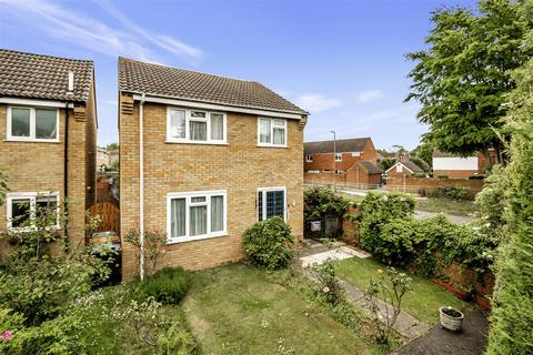 3 bedroom detached house for sale, Dalton Gardens, Bishop's Stortford CM23