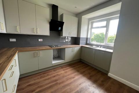 3 bedroom end of terrace house to rent, Metchley Lane, Birmingham