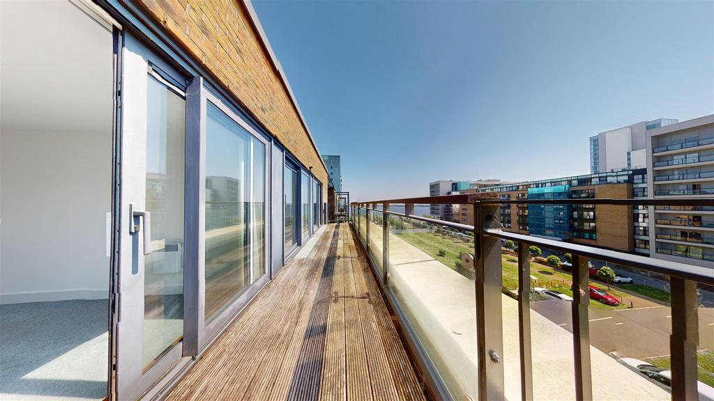 Prospect Place, Cardiff CF11 2 bed apartment for sale £235,000