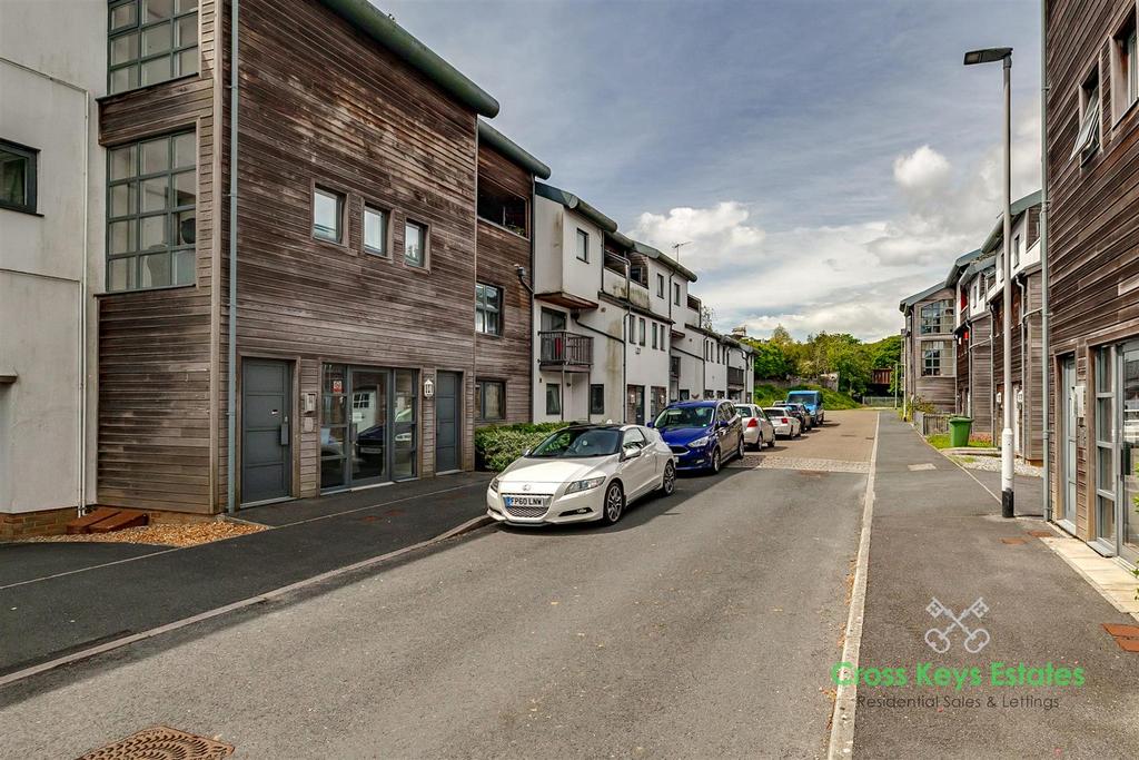 Communal Areas, Parking &amp; Garage