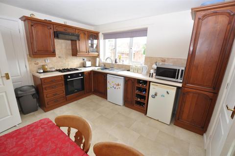 4 bedroom detached house for sale, Hilton Close, Swadlincote DE11