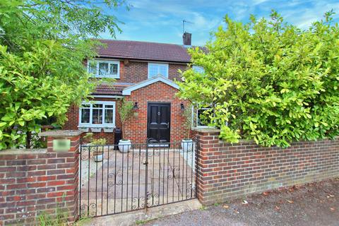 4 bedroom semi-detached house for sale, Stanborough Avenue, Borehamwood