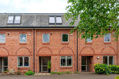 4 bedroom terraced house for sale, Orchard Court, York City Centre, YO31 7NF