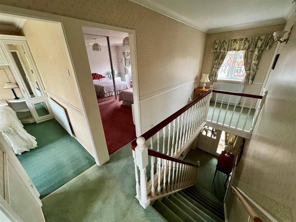 Galleried landing