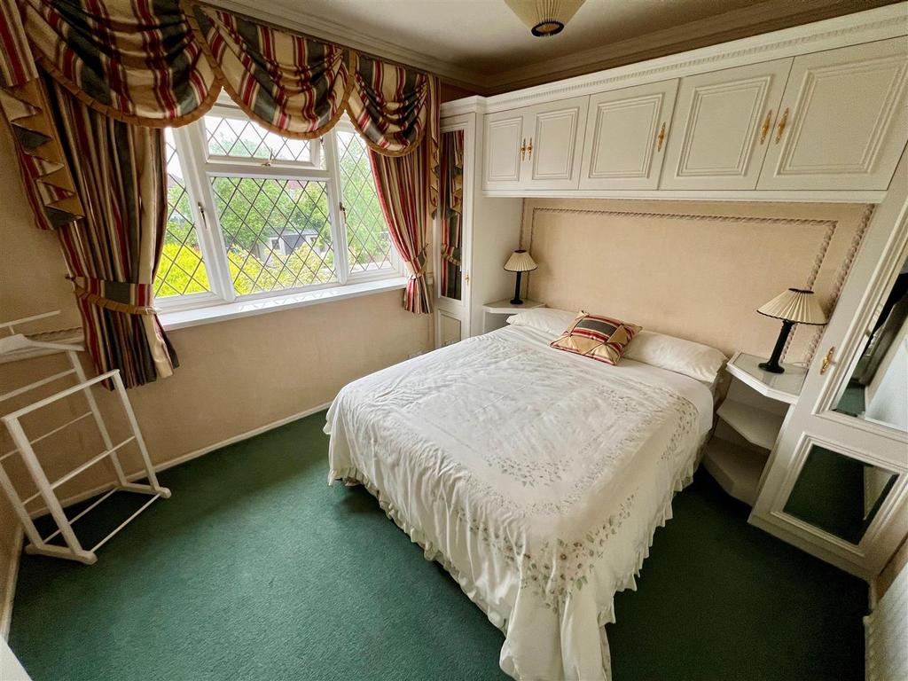 PA62 Bed2.jpg