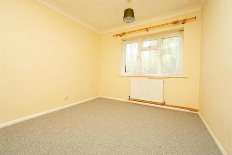 2 bedroom flat for sale, The Cloisters, St. Johns Road, St. Leonards-On-Sea