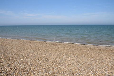 Beach hut for sale, Western Esplanade, Herne Bay