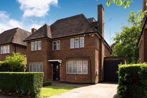 5 bedroom detached house for sale, 72 Meadway, NW11