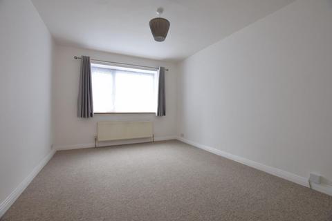 2 bedroom flat to rent, Southfield Court, Sutton SM1