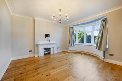4 bedroom house to rent, Grand Drive, Raynes Park SW20